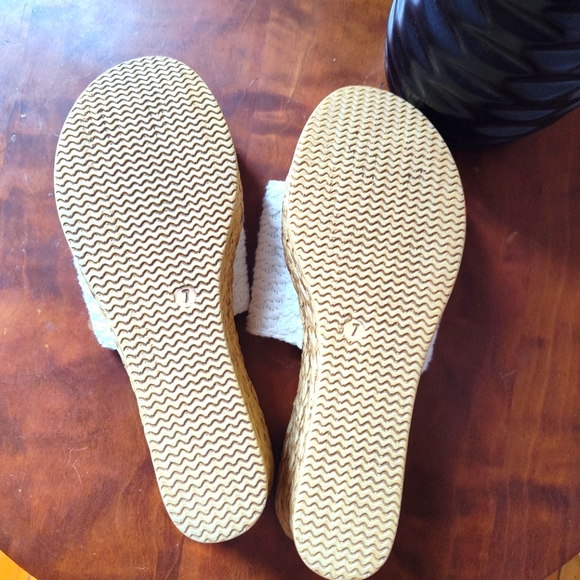 Sbicca Vintage Collection platform slide - Picture 5 of 5